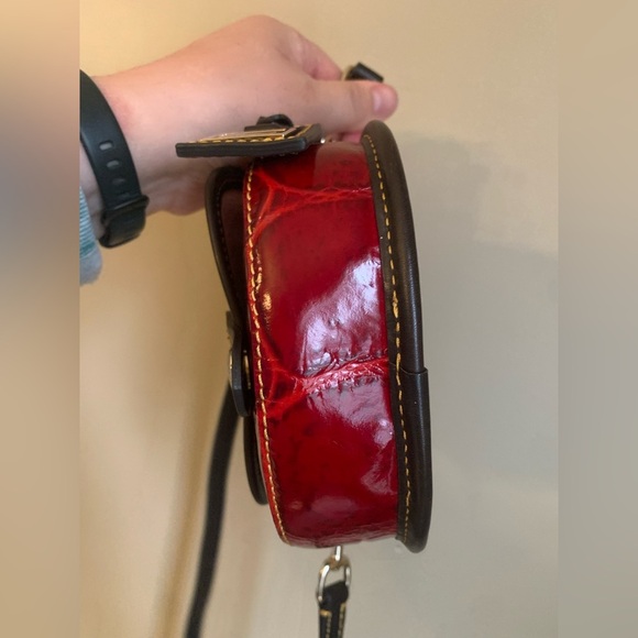 Dooney and Bourke Red Faux Crocodile Embossed Small Mini Crossbody Purse - Picture 6 of 10